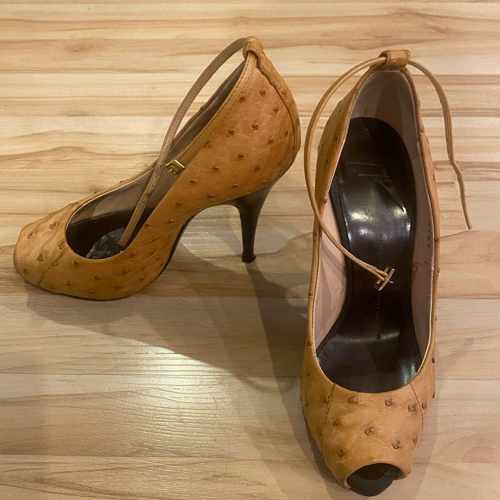 Giuseppe Zanotti Tan Ostrich Heels Size 36